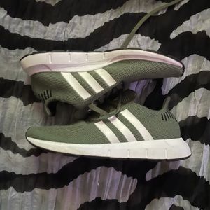 Adidas Swift Run Olive Green